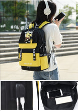 Lade das Bild in den Galerie-Viewer, Großer Pokemon Schulrucksack mit USB Ladebuchse im Pikachu Look kaufen
