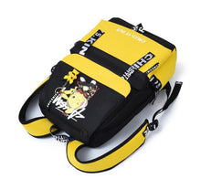 Lade das Bild in den Galerie-Viewer, Großer Pokemon Schulrucksack mit USB Ladebuchse im Pikachu Look kaufen
