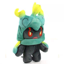Lade das Bild in den Galerie-Viewer, Marshadow Plüsch Pokemon Schwarz-Grün (ca. 25cm) kaufen
