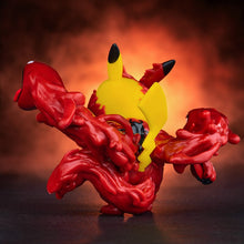 Lade das Bild in den Galerie-Viewer, Pikachu Cosplay Figur - Pikachu als Venom kaufen
