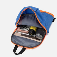 Lade das Bild in den Galerie-Viewer, Leichter Rucksack mit Pokemon Pikachu Motiv in verschiedenen Farben kaufen
