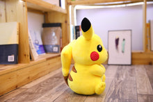 Lade das Bild in den Galerie-Viewer, XXL Pikachu Kuscheltier (ca. 60cm) kaufen
