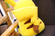Lade das Bild in den Galerie-Viewer, XXL Pikachu Kuscheltier (ca. 60cm) kaufen
