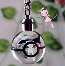 Lade das Bild in den Galerie-Viewer, Pokeball Anhänger mit Pokemon Motiven und Farbwechsel kaufen
