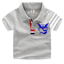 Lade das Bild in den Galerie-Viewer, Pokemon Polo Shirts für Kinder mit vielen verschiedenen Motiven für den Sommer kaufen
