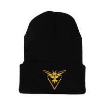 Lade das Bild in den Galerie-Viewer, Pokemon Beanie Mütze Herbst / Winter mit Pikachu Motiv verschiedene Farben kaufen
