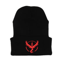 Lade das Bild in den Galerie-Viewer, Pokemon Beanie Mütze Herbst / Winter mit Pikachu Motiv verschiedene Farben kaufen
