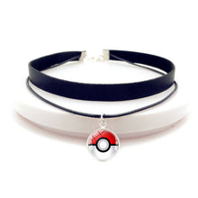Lade das Bild in den Galerie-Viewer, Pokeball Halskette (2 Farben) kaufen
