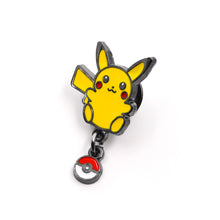 Lade das Bild in den Galerie-Viewer, Pokemon Pikachu &amp; Pokeball Badge - Pin kaufen
