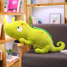 Lade das Bild in den Galerie-Viewer, Niedliches Chameleon Kuscheltier in verschiedenen Größen kaufen
