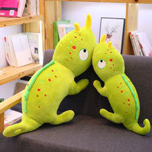 Lade das Bild in den Galerie-Viewer, Niedliches Chameleon Kuscheltier in verschiedenen Größen kaufen
