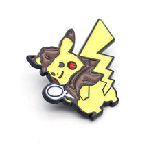 Lade das Bild in den Galerie-Viewer, Detektiv Pikachu Anstecker kaufen
