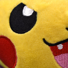 Lade das Bild in den Galerie-Viewer, Pikachu Cosplay Vampir Plüsch Figur (ca. 25cm) kaufen
